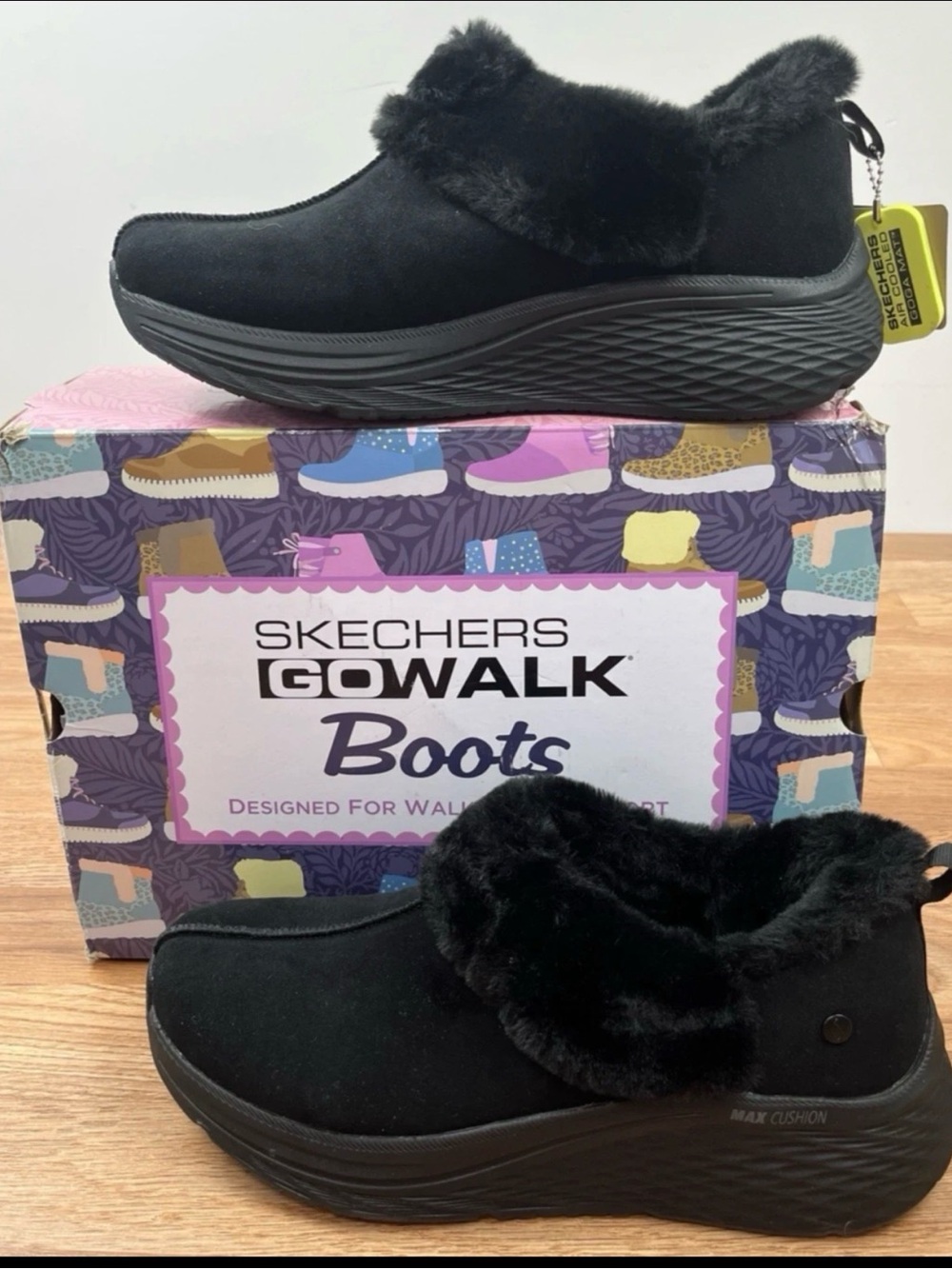 NIB Skechers Black Suede Women’s Go Walk Max Cushioning Boots-Snowy Summit